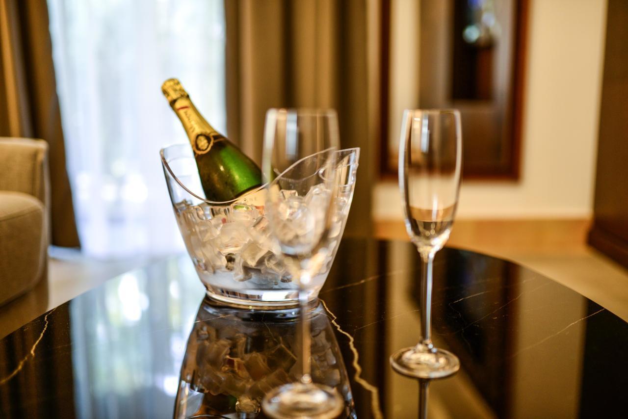 Hotel Legado Alcazar (Adults Only) Севілья Екстер'єр фото